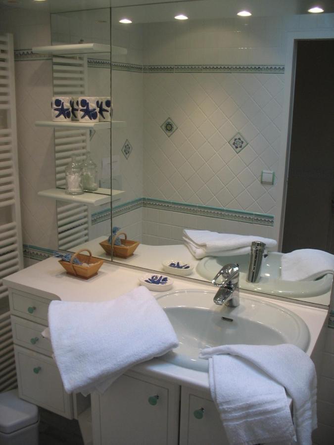 Les Charmes De Vincent - Le Loft Cabernet Bed & Breakfast Fronsac  Ngoại thất bức ảnh